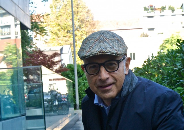 DOLCETTO O SCHERZETTO? SACCHETTO! La dog guerrilla di Kiki Pelosi per Milano.